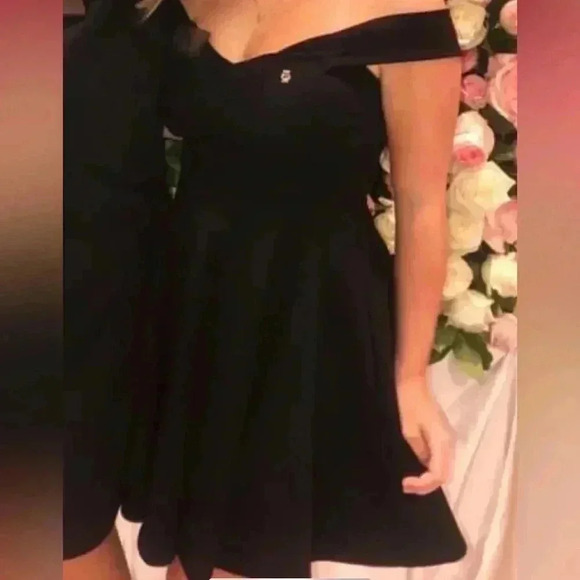 Off The Shoulder Black Mini Dress Alter’d State Windsor - Picture 1 of 5